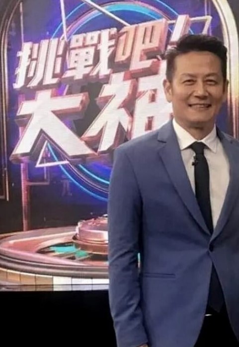 OB大神高颜眼镜妹被抓着头发后入撕破丝袜强插全程浪叫不停 - 国产高清海报