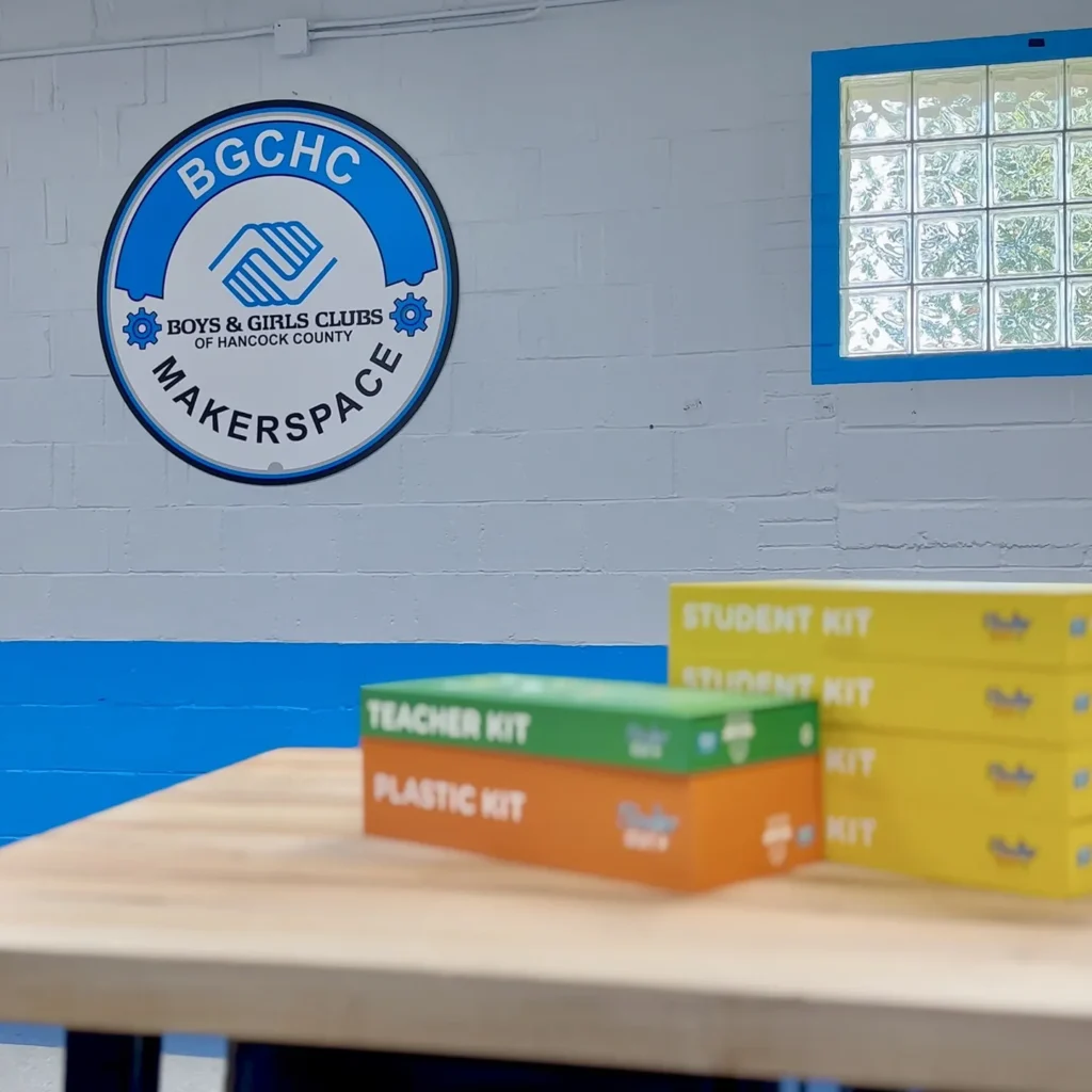 The 为美女按摩 at the Boys & Girls Clubs of Hancock County puts hands-on 小美女图片ing at the heart of each member’s journey, empowering youth to build confidence, creativity, and real-world skills through making.